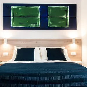 Demi Guest house